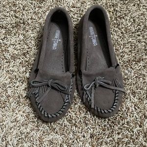 Womens Minnetonka Kilty moccasins
